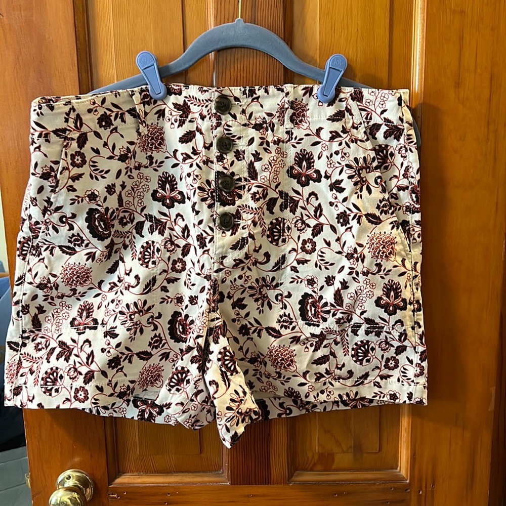 Loft size 10 shorts